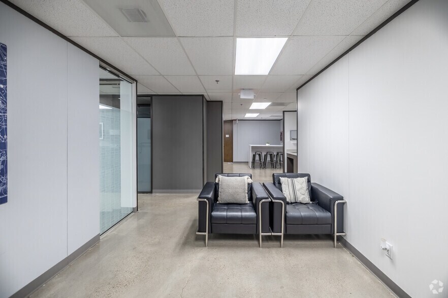 More Photos Of 505 N Sam Houston Pky E, Houston Unknown For Lease