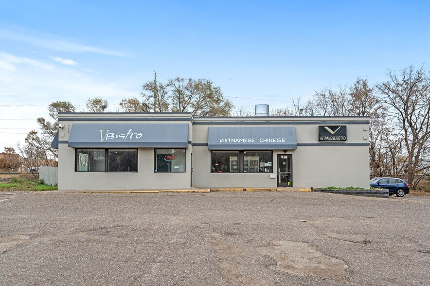 More Photos Of 7429 E River Rd, Fridley Restaurant For Sale