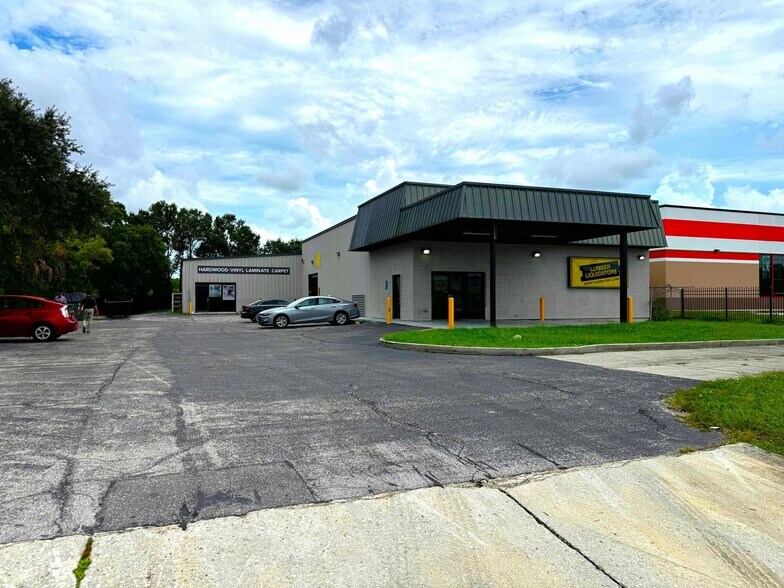More Photos Of 2214 N Washington Blvd, Sarasota Warehouse For Lease