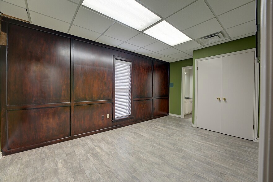 More Photos Of 1015 E 35th St, Texarkana Medical For Sale