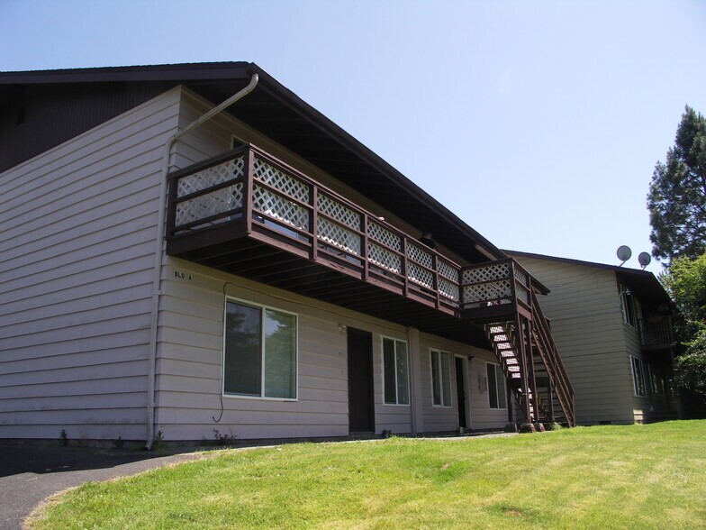Primary Photo Of 1568 Minor Rd, Kelso Apartments For Sale