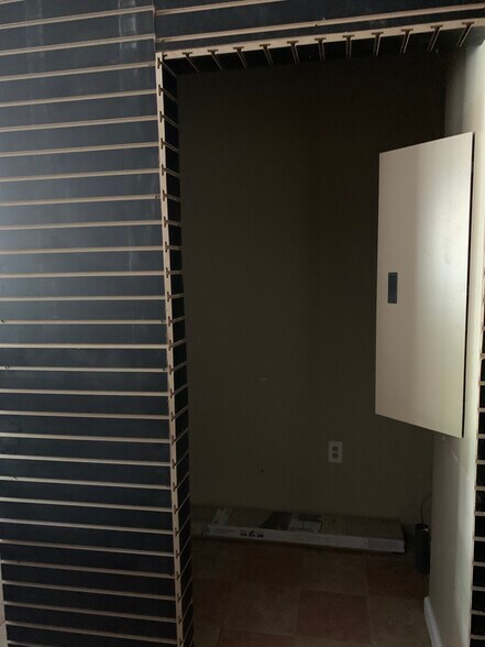 More Photos Of 3798 Buford Dr, Buford Service Station For Lease