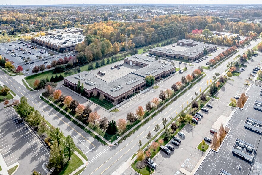 More Photos Of 28850 Cabot Dr, Novi Light Manufacturing For Lease