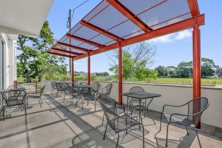 More Photos Of 2807 E South St, Orlando Freestanding For Sale