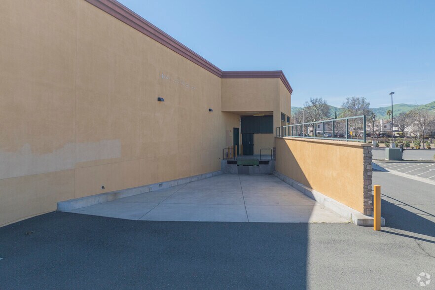 More Photos Of 3130 Buchanan Rd, Antioch Drugstore For Lease