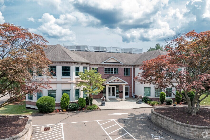 Primary Photo Of 6580 Main St, Stratford Office For Lease