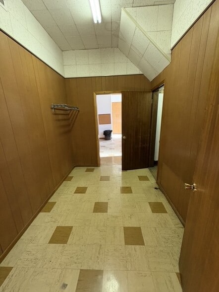 More Photos Of 4207 Gallatin St, Hyattsville Office For Lease