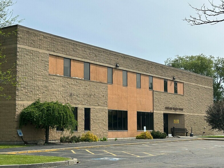 More Photos Of 1259 Fisher Ave, Cortland Medical For Sale