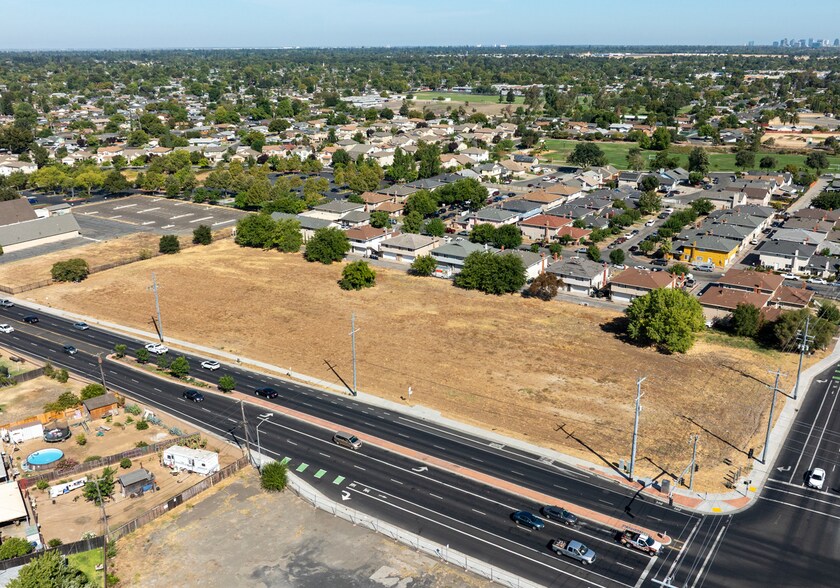 More Photos Of Meadowview & 24th St, Sacramento Land For Sale