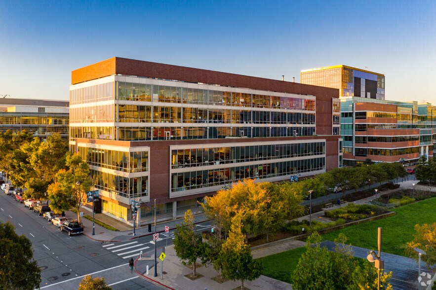 More Photos Of 500 Terry A Francois Blvd, San Francisco Office For Lease