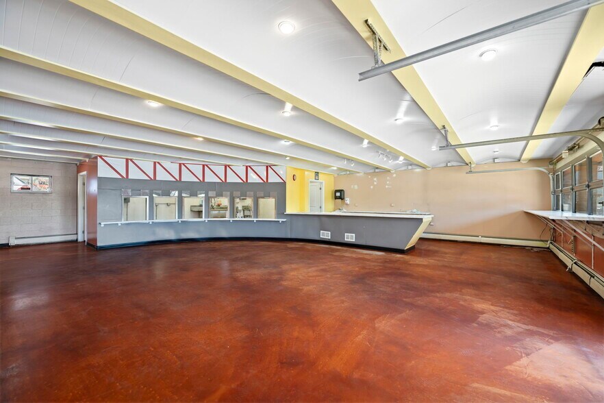 More Photos Of 222 W Midland Ave, Woodland Park Storefront For Sale