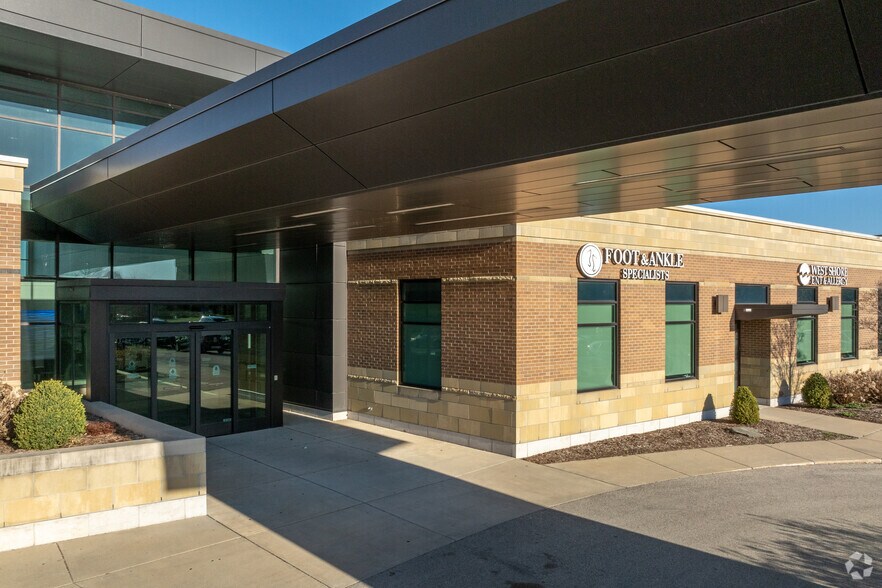 More Photos Of 1450 Farr Rd, Norton Shores Medical For Lease