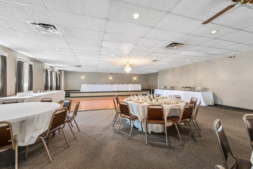 More Photos Of 9494 Riverton Rd, Bangor Restaurant For Sale