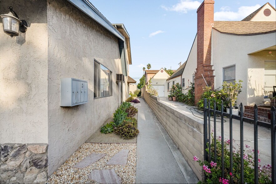 More Photos Of 1070 Freeman Ave, Long Beach Apartments For Sale