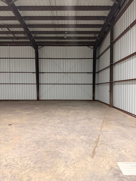 More Photos Of 719 Florence St, Camden Warehouse For Lease