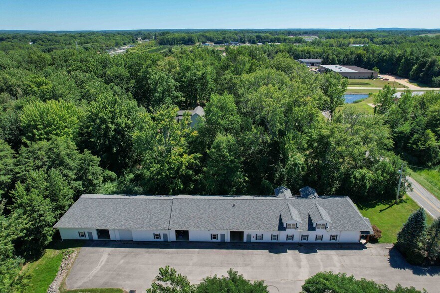More Photos Of 3375 Blackmore Rd, Perry Light Manufacturing For Sale