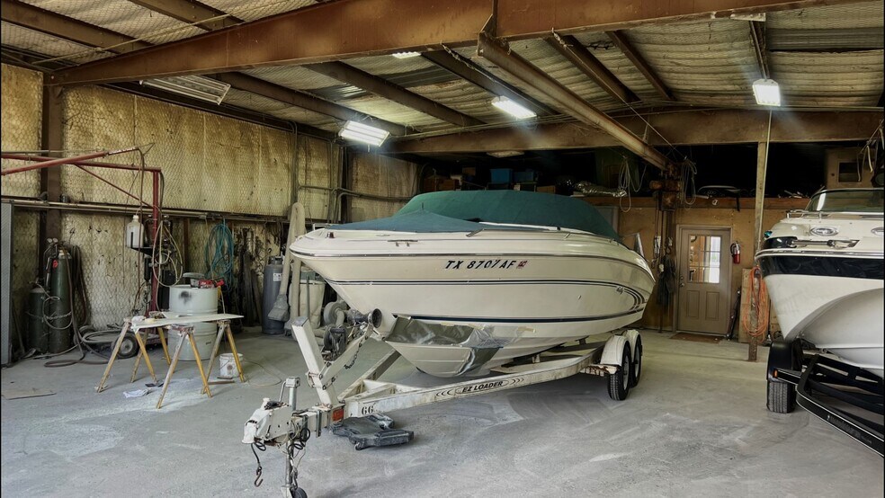 More Photos Of 2618 W Main St, Gun Barrel City Storefront For Sale