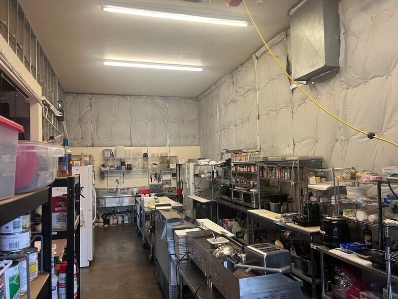 More Photos Of 26506 NE 10th Ave, Ridgefield Flex For Sale