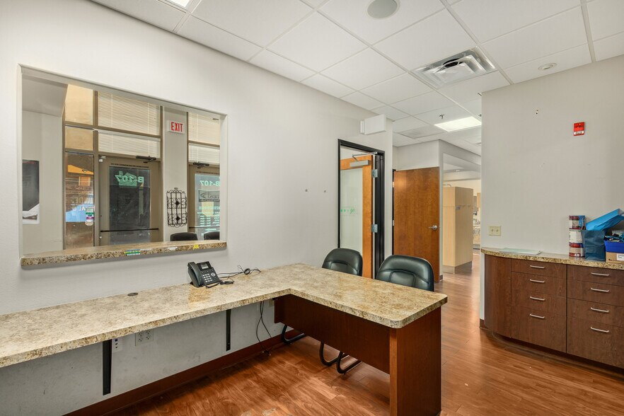 More Photos Of 9179 W Thunderbird Rd, Peoria Medical For Sale
