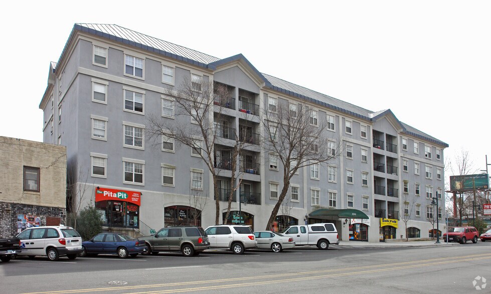 More Photos Of 2002 Greene St, Columbia Apartments For Lease