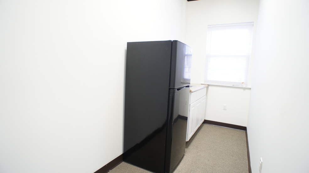 More Photos Of 69 East Ave, Norwalk Medical For Lease