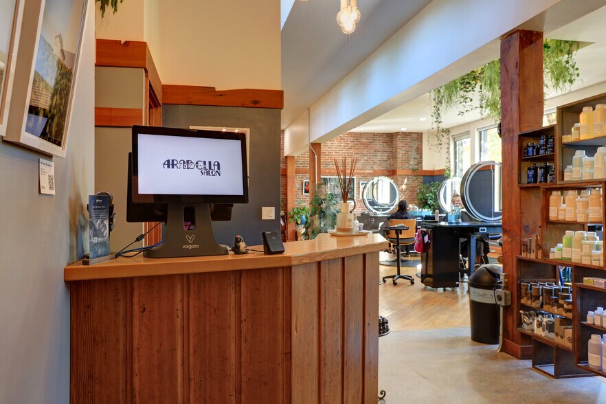 More Photos Of 2629-2637 NE Martin Luther King Jr Blvd, Portland Office For Lease