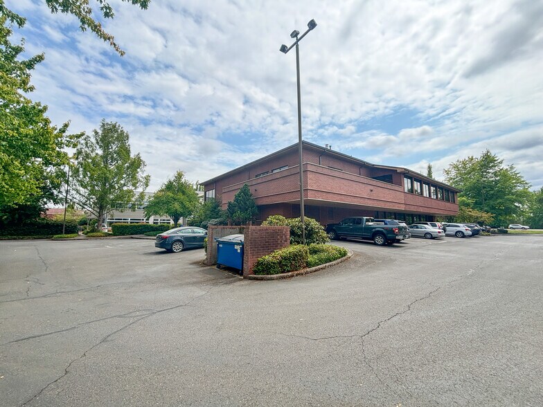 More Photos Of 2965 Ryan Dr SE, Salem Medical For Sale