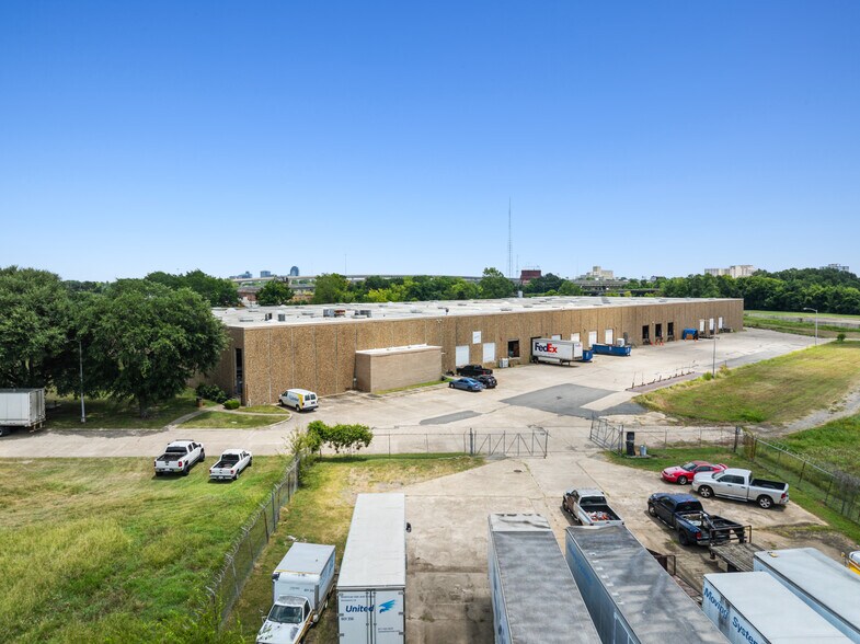 More Photos Of 2005 Texas Ave, Shreveport Warehouse For Lease