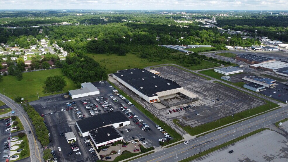 More Photos Of 2090 N Cable Rd, Lima Warehouse For Sale