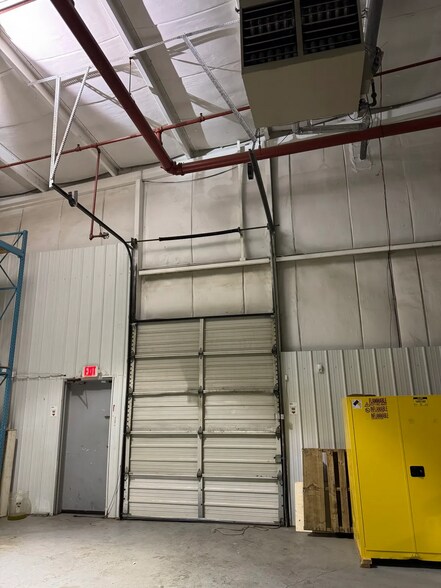 More Photos Of 3105 E Reno Ave, Oklahoma City Warehouse For Lease