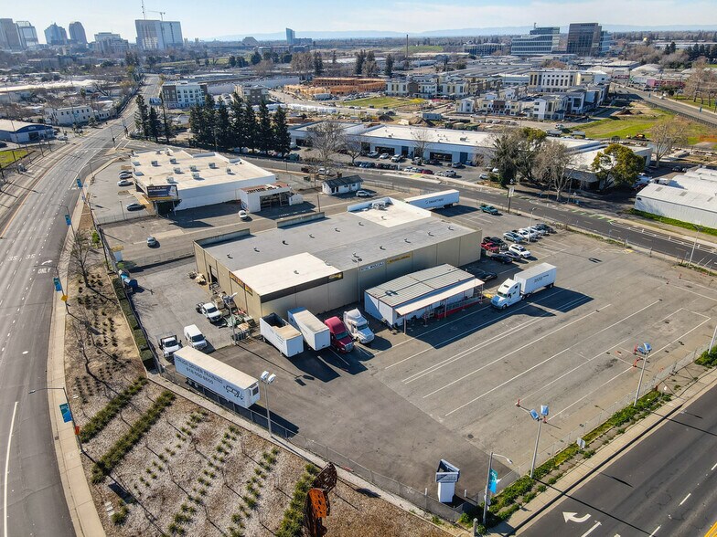 More Photos Of 1450 Richards Blvd, Sacramento Auto Dealership For Sale