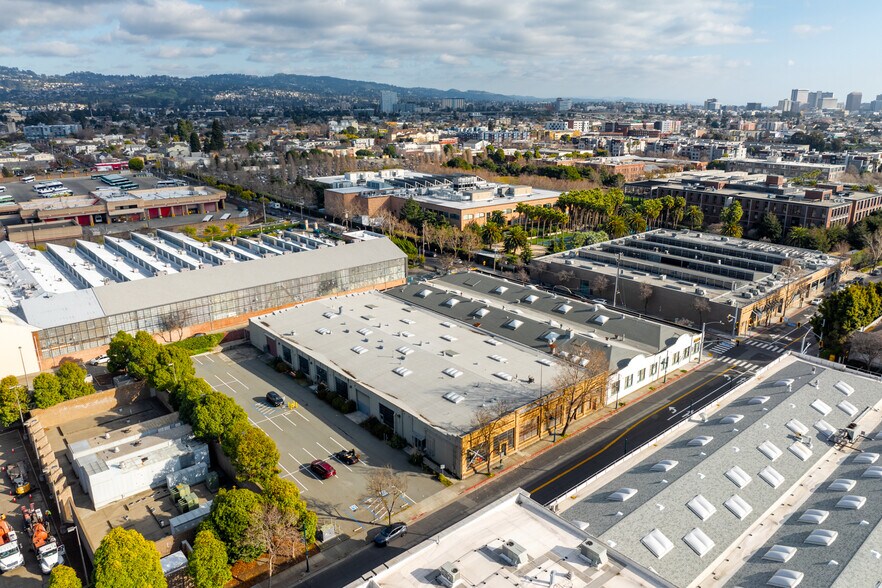 More Photos Of 4512-4514 Hollis St, Emeryville Warehouse For Lease