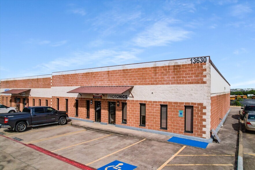 More Photos Of 13630 Immanuel Rd, Pflugerville Light Manufacturing For Lease