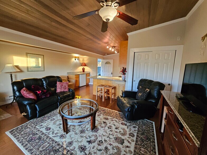 More Photos Of 3009 109 Rt, Copalis Beach Hotel For Sale