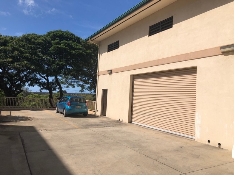 More Photos Of 94-423 Akoki St, Waipahu Warehouse For Lease