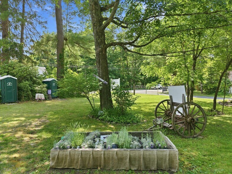 More Photos Of 5822 Paradise Valley Rd, Cresco Freestanding For Sale