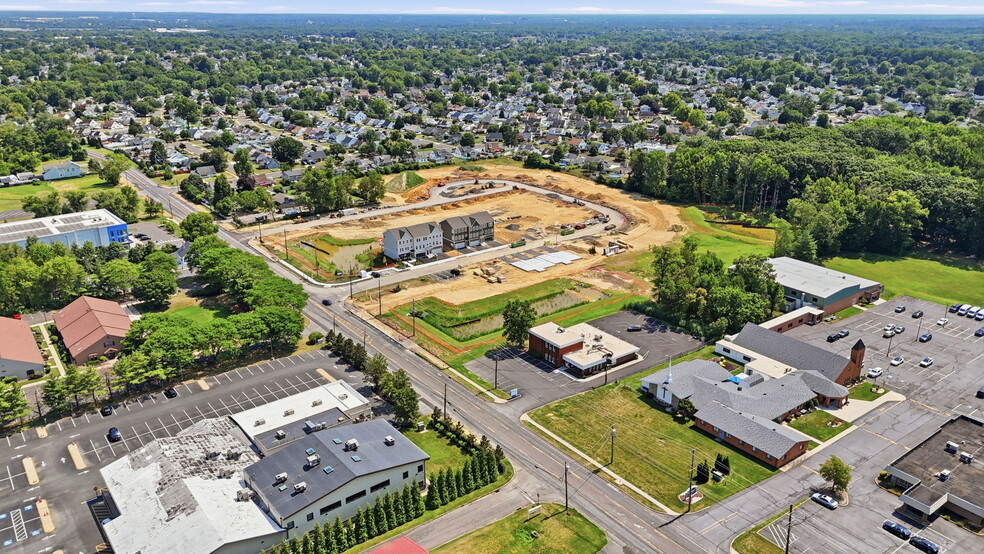 More Photos Of 1568 Woodbourne Rd, Levittown Office For Sale