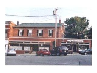 More Photos Of 2 Glen Aly, Glendale Storefront Retail Residential For Lease
