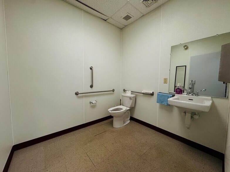 More Photos Of 8 Main St, Towanda Office For Lease