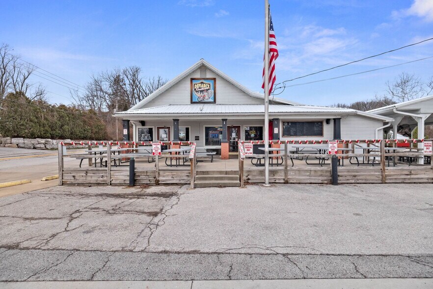 More Photos Of 2999 S Highway 94, Defiance Bar For Lease