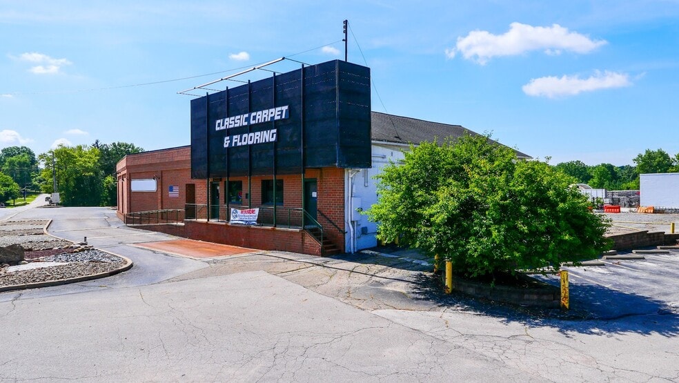 More Photos Of 50 Southeast Ave, Tallmadge Freestanding For Sale