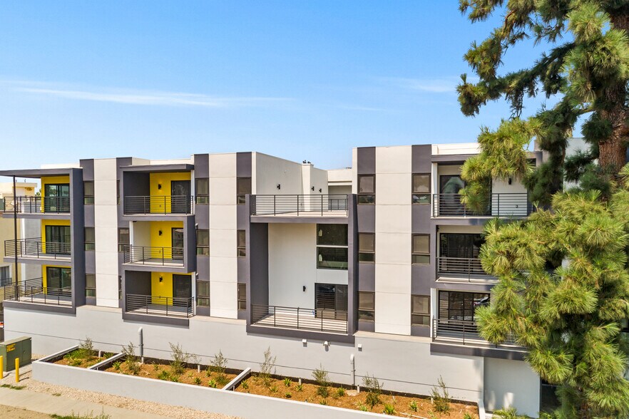 More Photos Of 6363 Tyrone Ave, Van Nuys Apartments For Sale