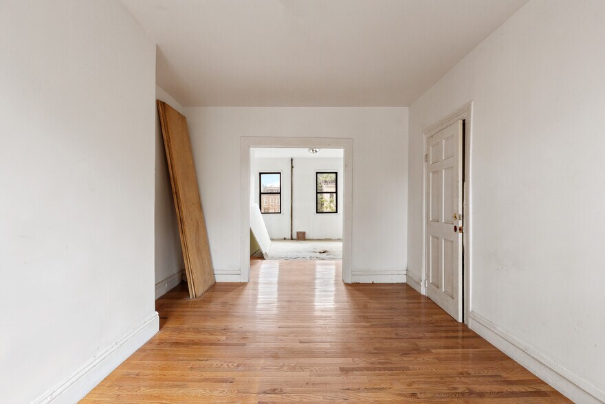 More Photos Of 738 Lafayette Ave, Brooklyn Apartments For Sale