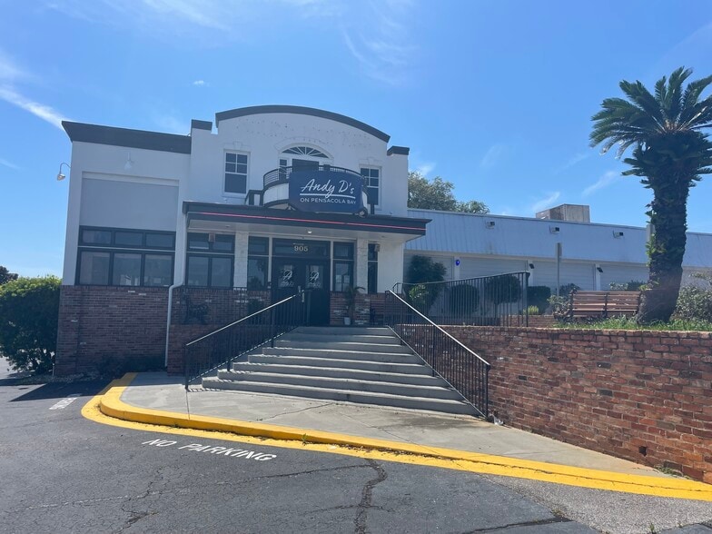 Primary Photo Of 905 E Gregory St, Pensacola Restaurant For Sale