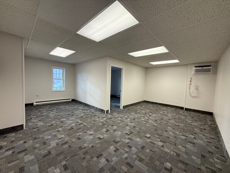 More Photos Of 625 Chandler St, Worcester Storefront Retail Office For Lease