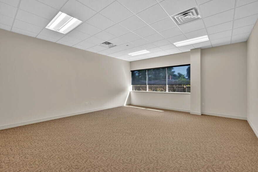 More Photos Of 8509 Line Ave, Shreveport Office For Sale