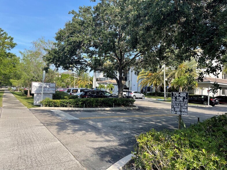 More Photos Of 301 NW 84th Ave, Plantation Office For Lease