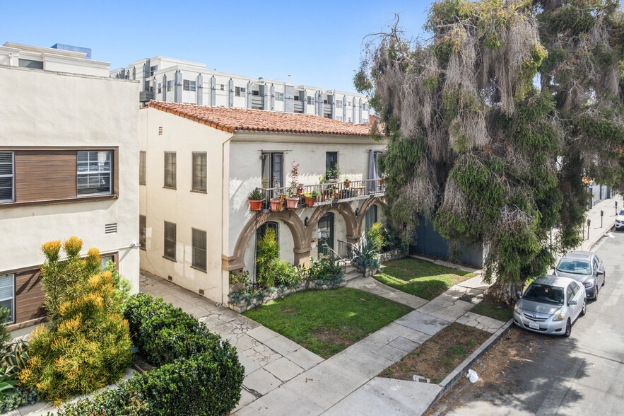 More Photos Of 664 S Cloverdale Ave, Los Angeles Apartments For Sale