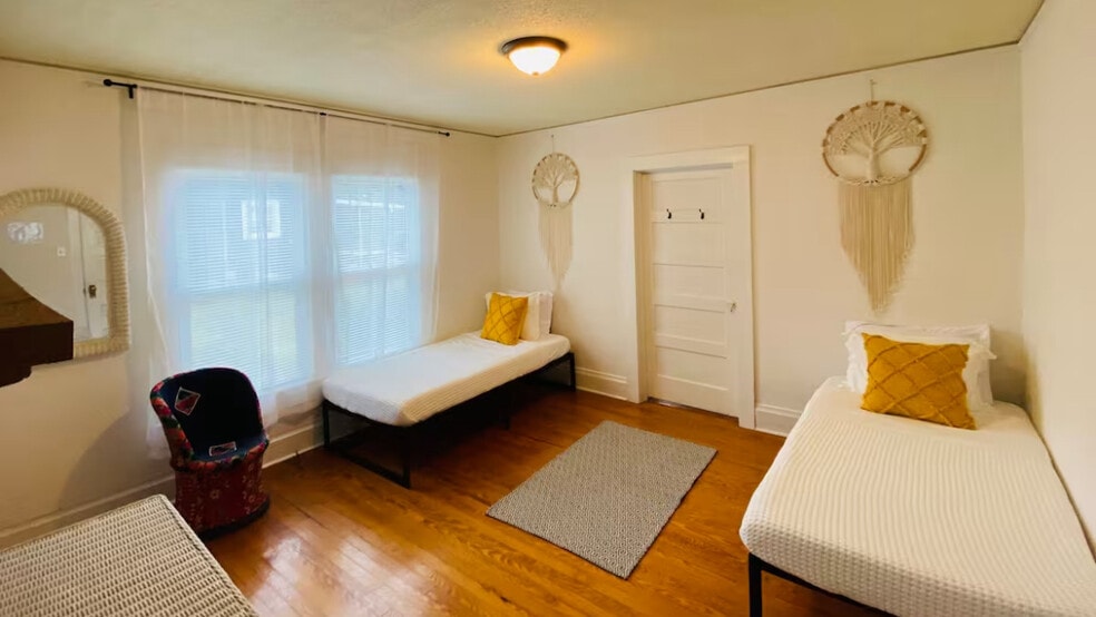 More Photos Of 308 N Main St, Travelers Rest Office For Sale