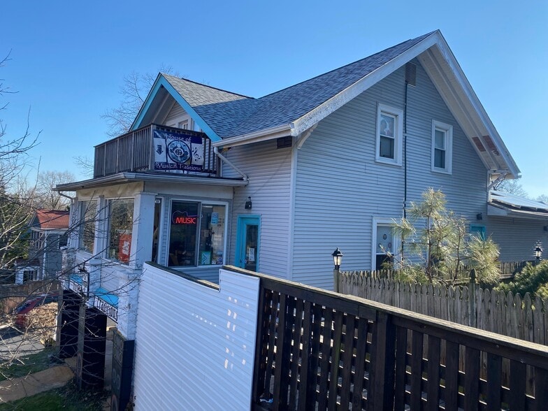 More Photos Of 7010 Westmoreland Ave, Takoma Park General Retail For Sale